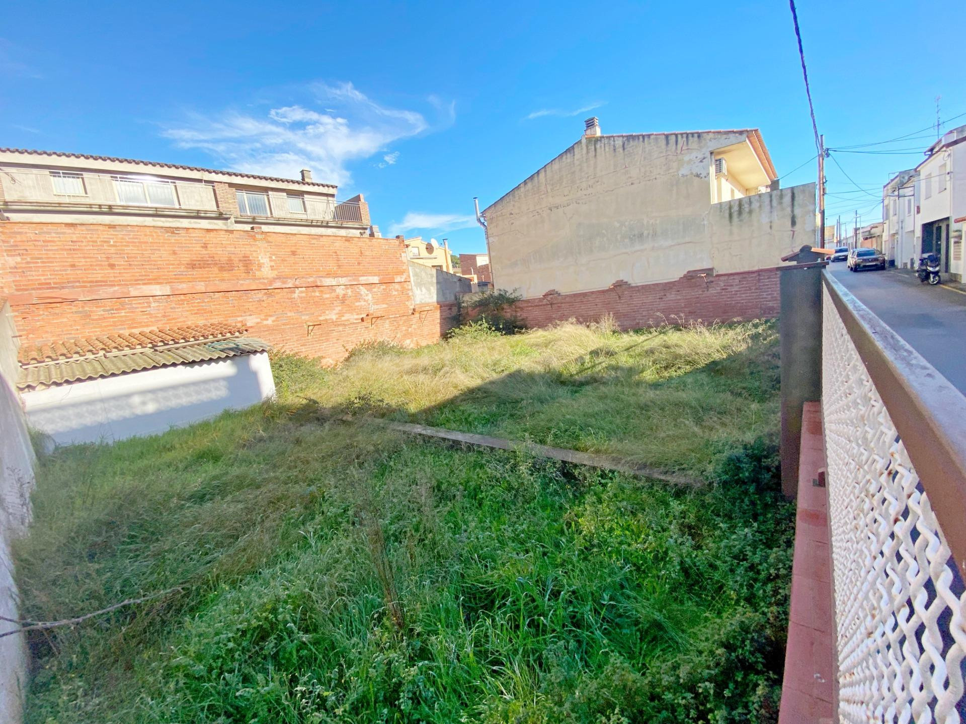 Terreno con posibilidad de construir 2 viviendas - foto 2