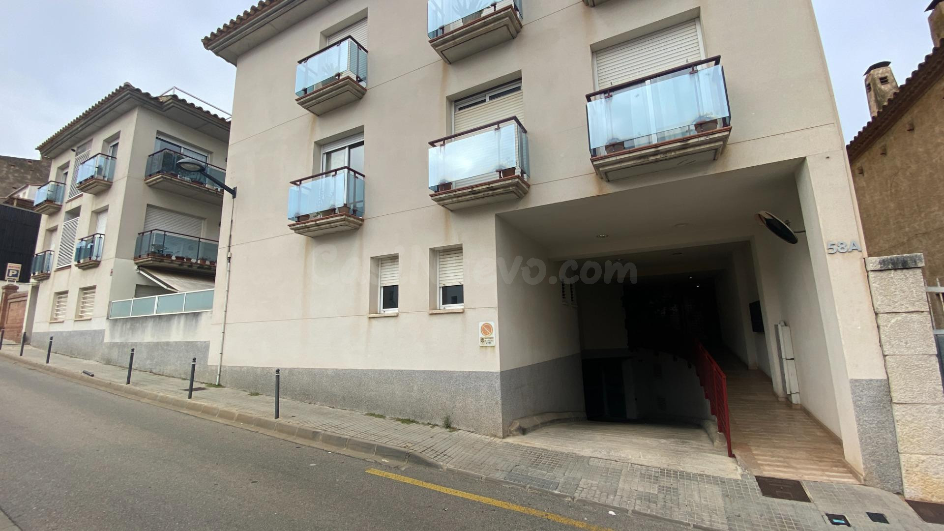 Amplio apartamento en planta baja en pleno centro del pueblo