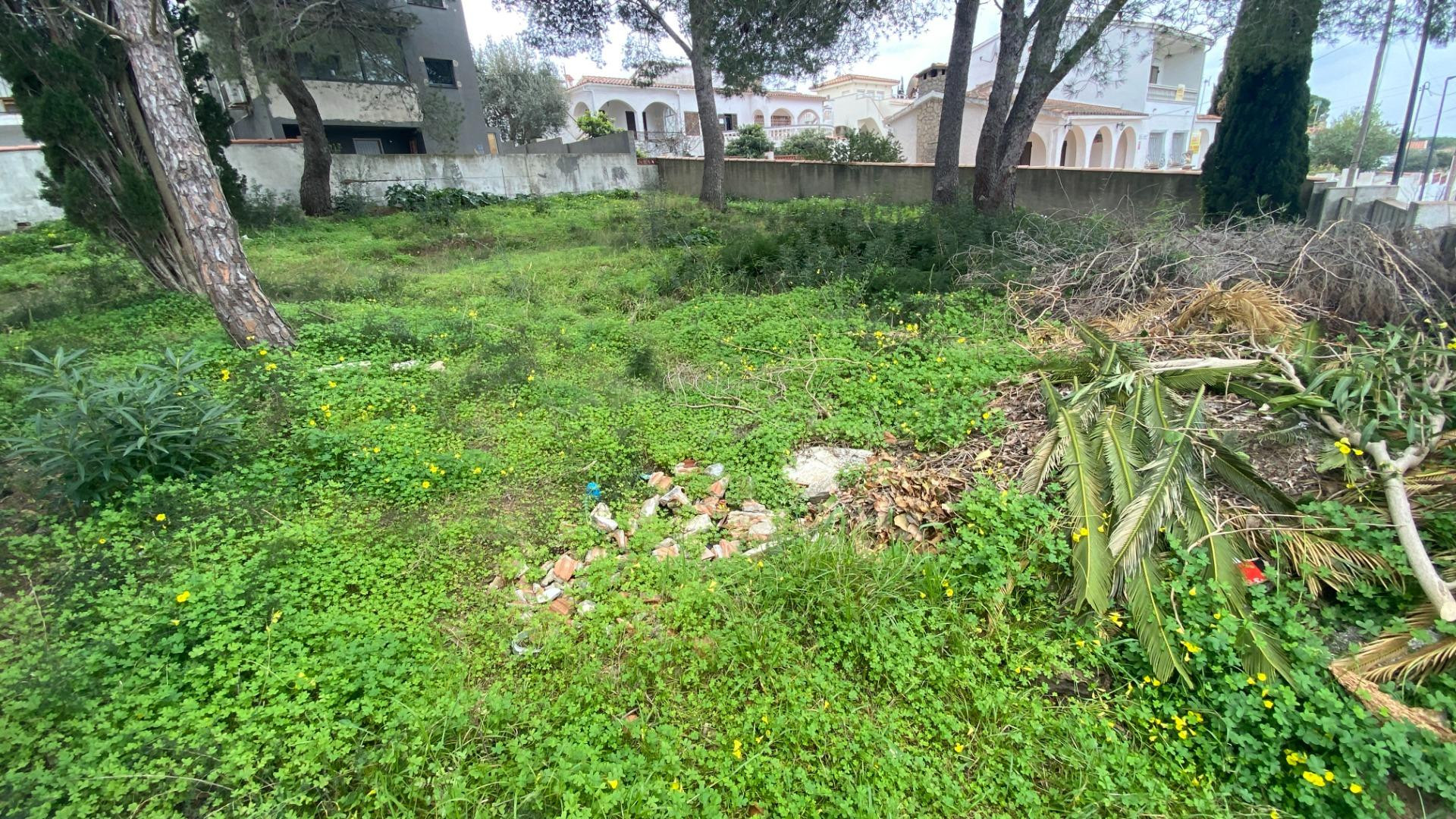 Terreno en venta en Calle Manol