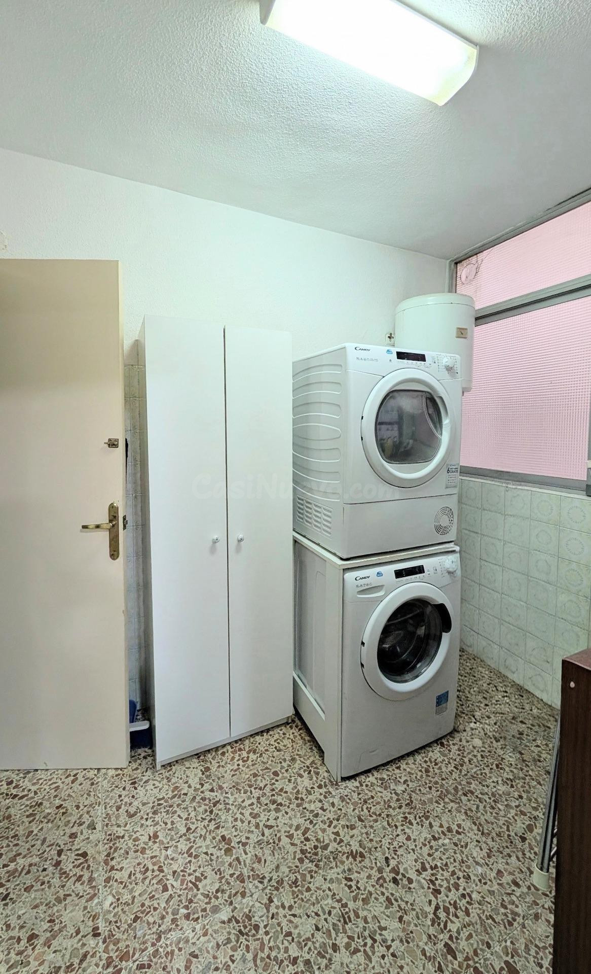 ¡AMPLIO PISO, 130 M2, CON BALCÓN, ASCENSOR, 4 DORMITORIOS, O - foto 4