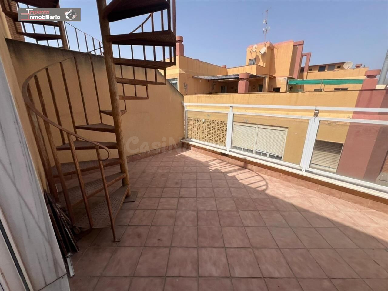 Ático en Venta en El Ejido Norte - Oportunidad Única - foto 2