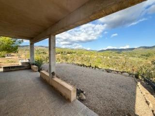 Finca rústica en alquiler en Sa Plana, Calvià, con amplio porche y vistas despejadas!!!