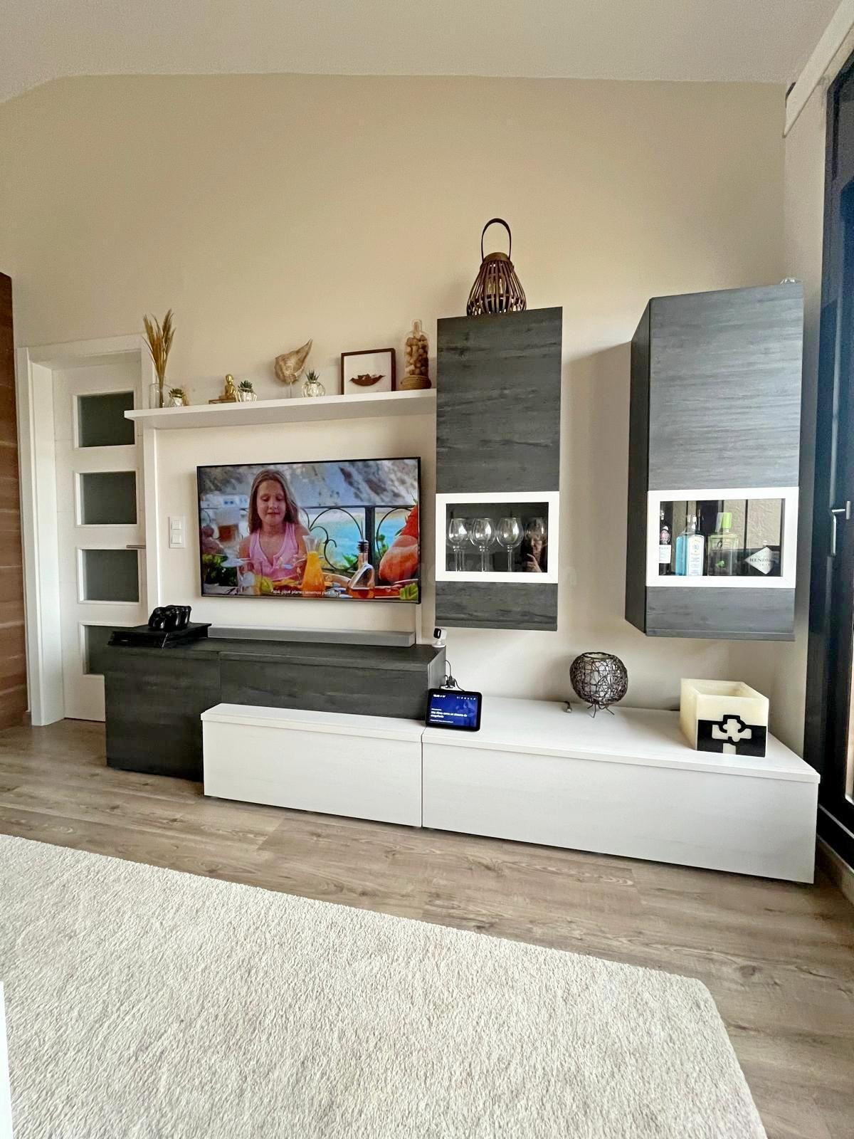 Ático reformado con 2 terrazas, piscina y parking a solo 120 - foto 4