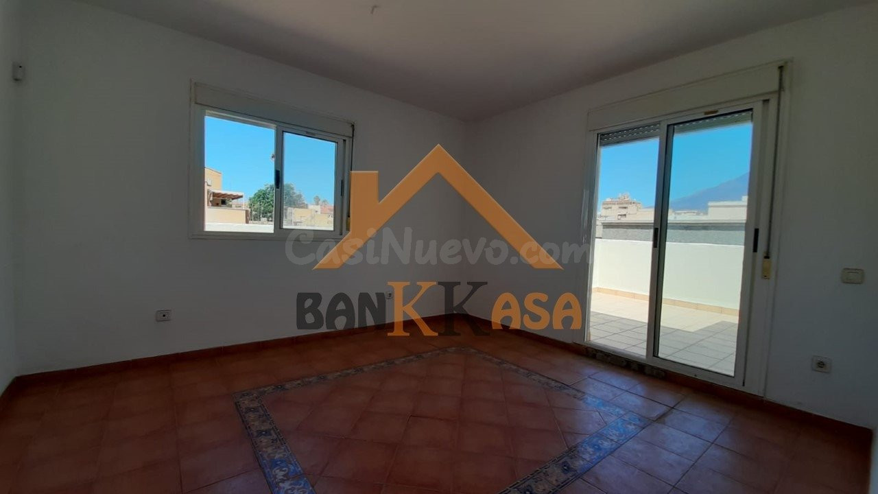 SE VENDE ÁTICO EN EL EJIDO ZONA LOMA DE LA MEZQUITA - foto 4
