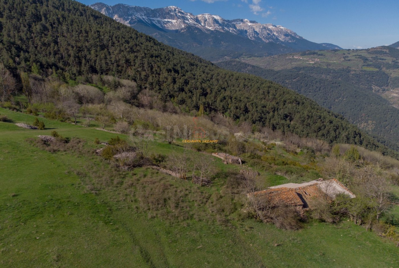 Gran finca con casa a rehabilitar