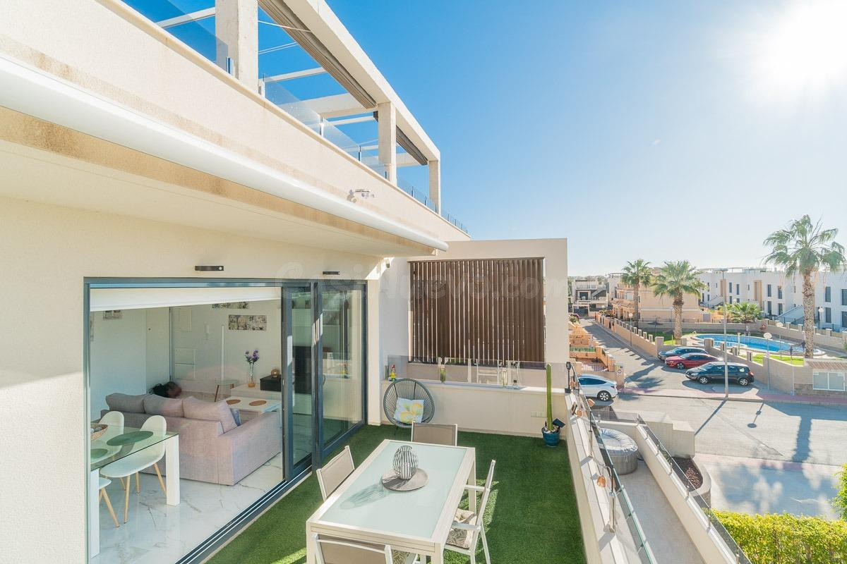 Atico con solarium en Orihuela Costa