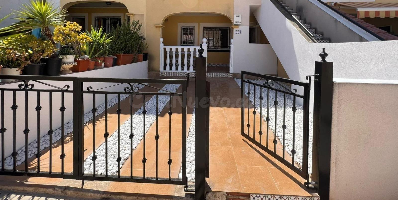 Acogedor Bungalow Semireformado en Los Balcones, Torrevieja