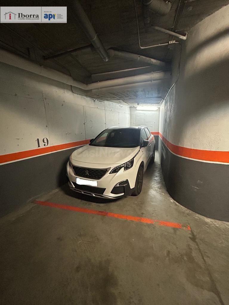PARKING EN CALLE NARCIS OLLER EN SANT PEDRO
