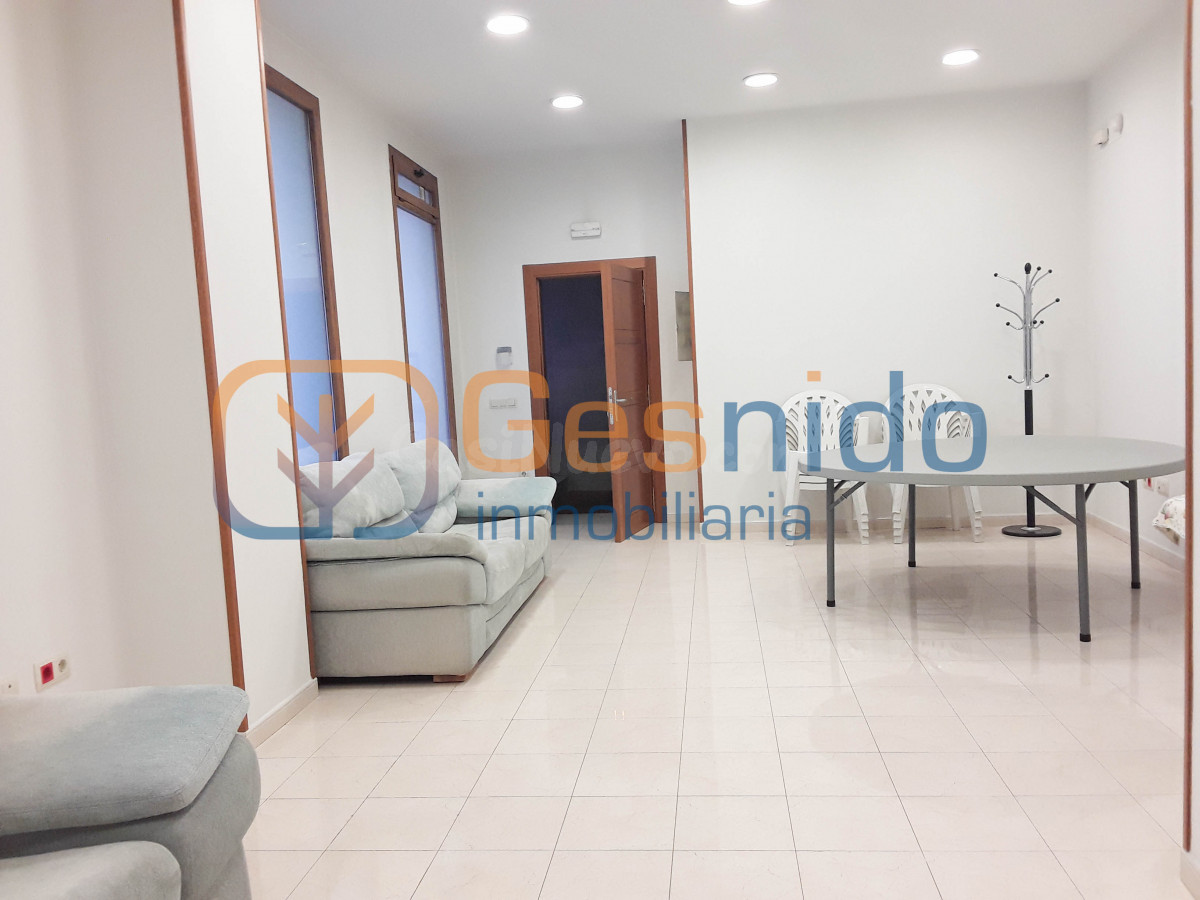 Oficina de 45m2 en alquiler próximo al Acueducto - Segovia