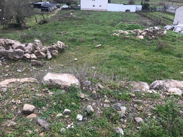 SE VENDE SOLAR EN EL CENTRO DE ALMAZCARA - foto 3