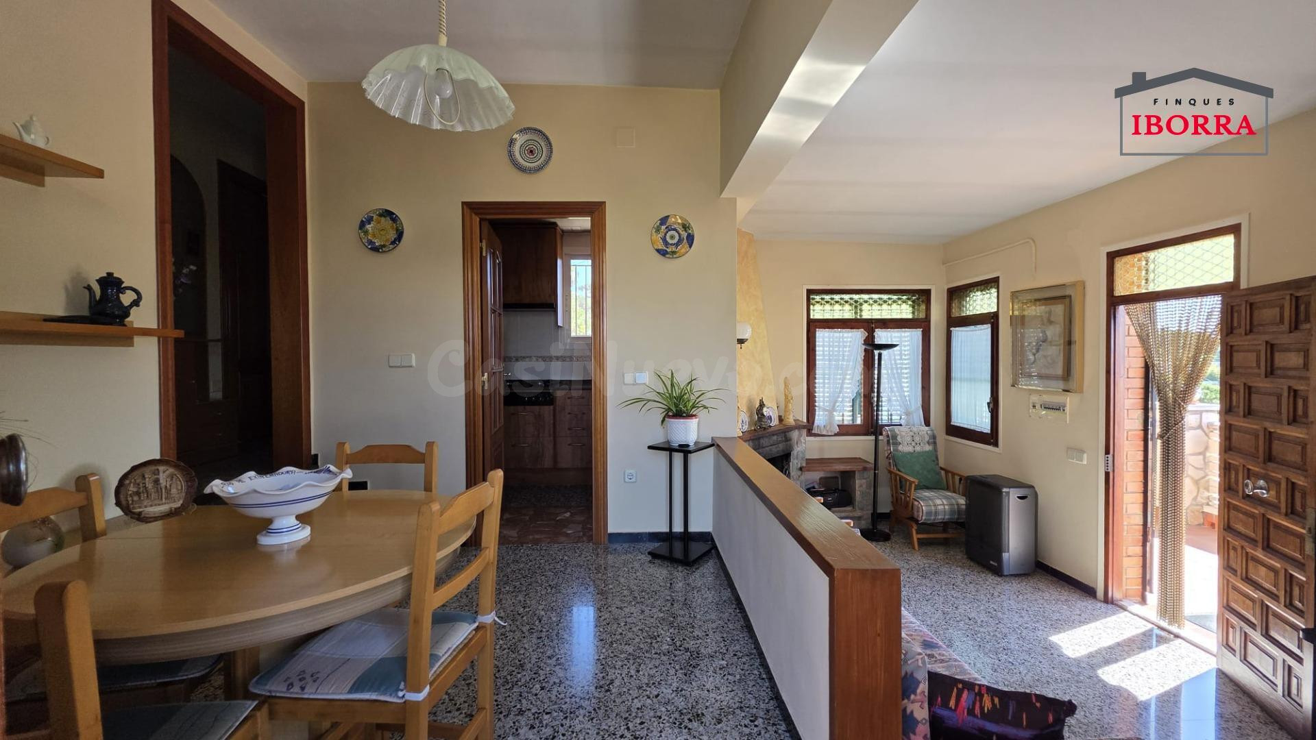 ENCANTADORA CASA INDEPENDIENTE DE UNA SOLA PLANTA EN URBANIZACIÓN MAS MORA DE TORDERA