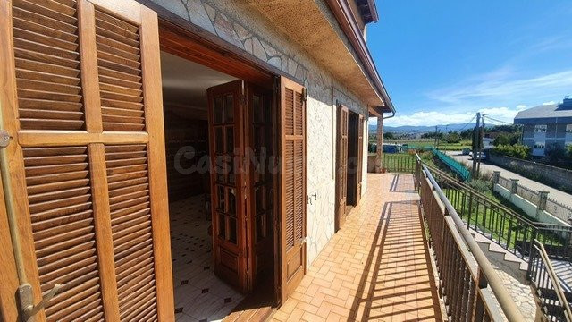 FABULOSO CHALET INDEPENDIENTE EN FUENTESNUEVAS - foto 5