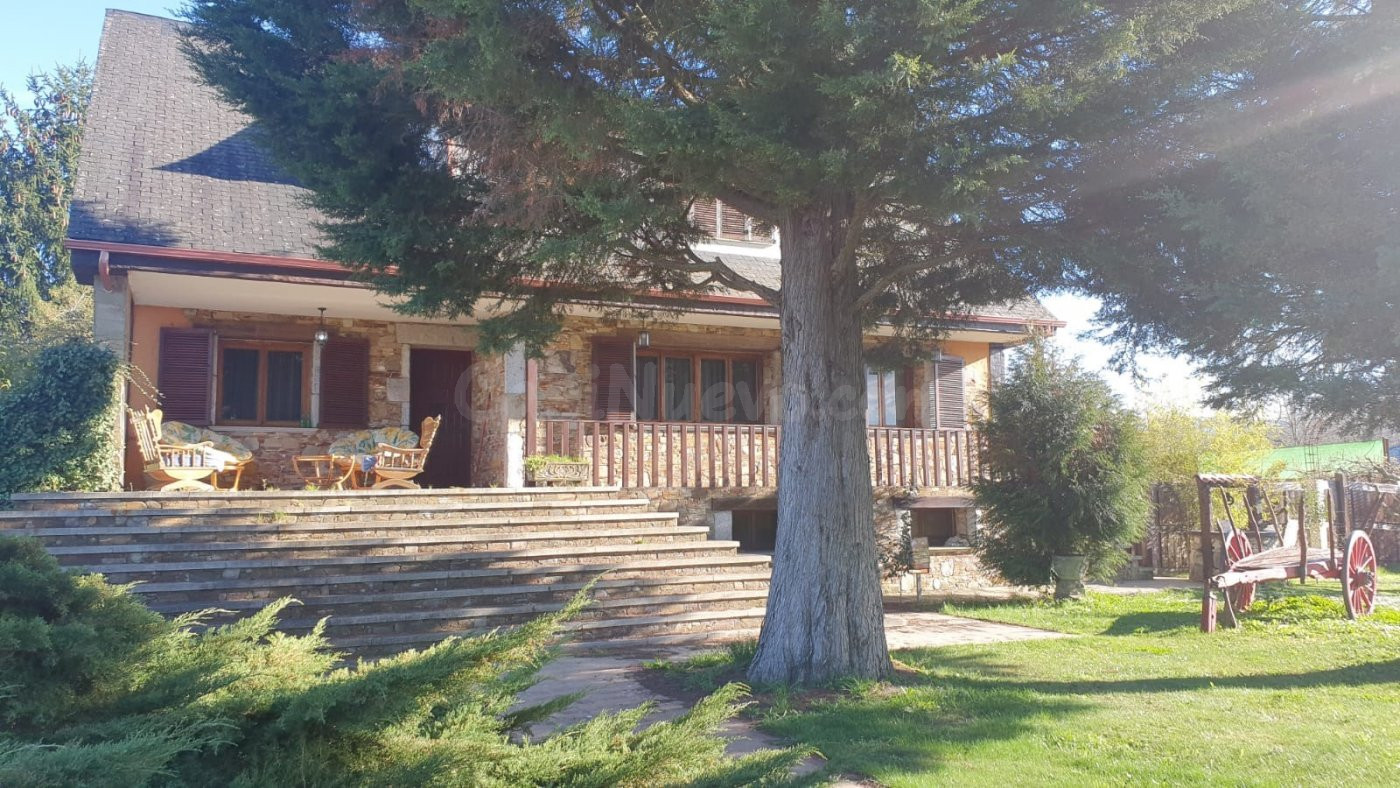 CHALET EN VENTA EN SAN ANDRES DE MONTEJOS