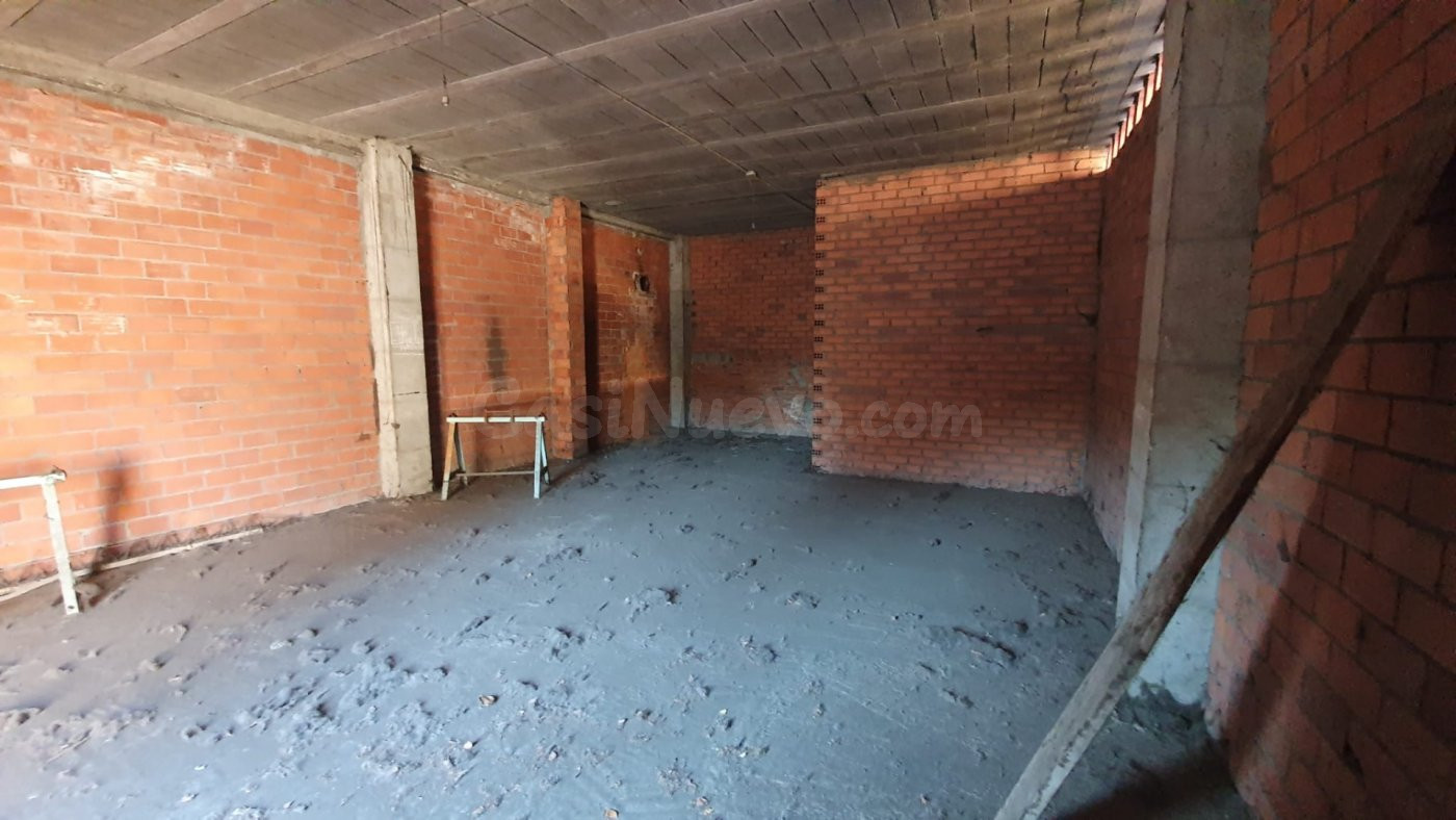 SE VENDE O SE ALQUILA  LOCAL EN  CACABELOS - foto 5