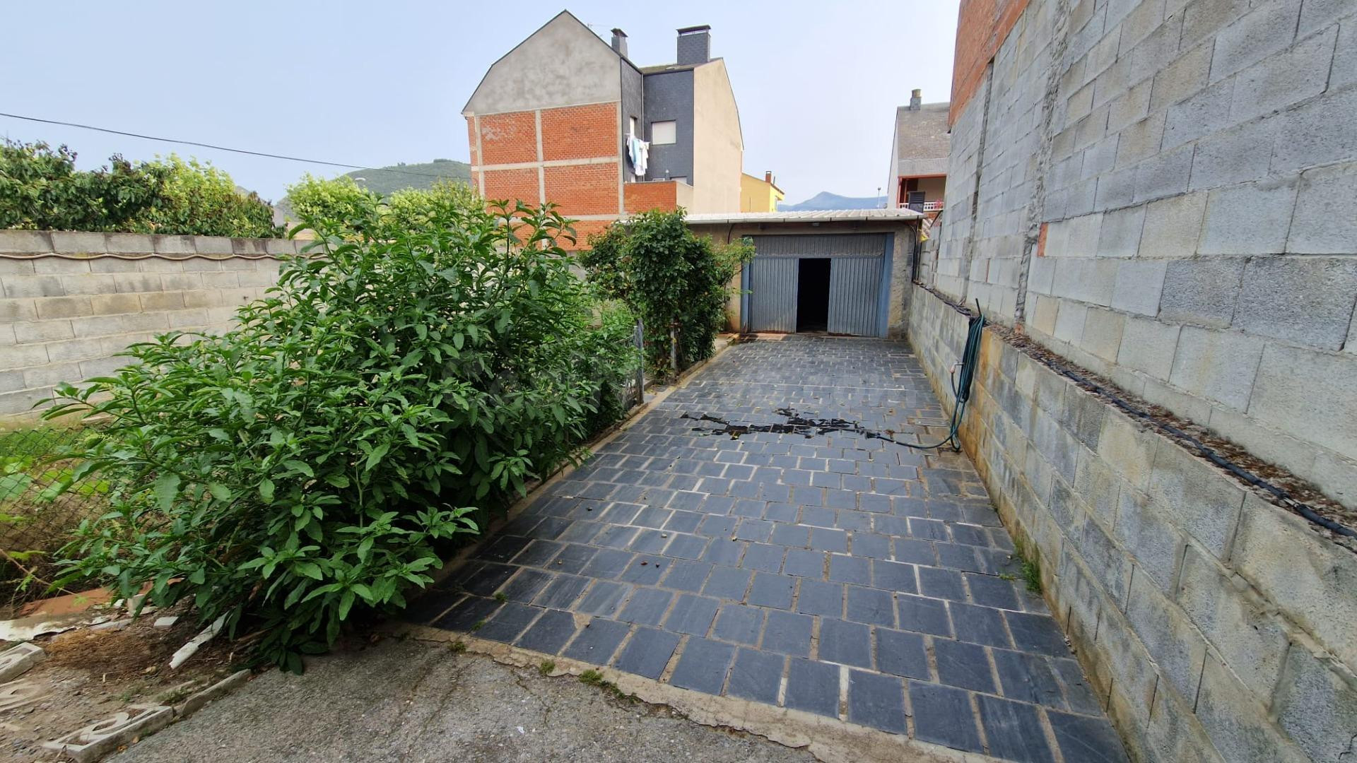 SE VENDE SOLAR DE 209 M2 EN LA PLACA - foto 4
