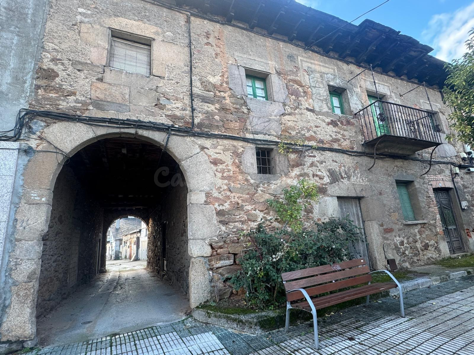 SE VENDE CASA SINGULAR EN COLUMBRIANOS