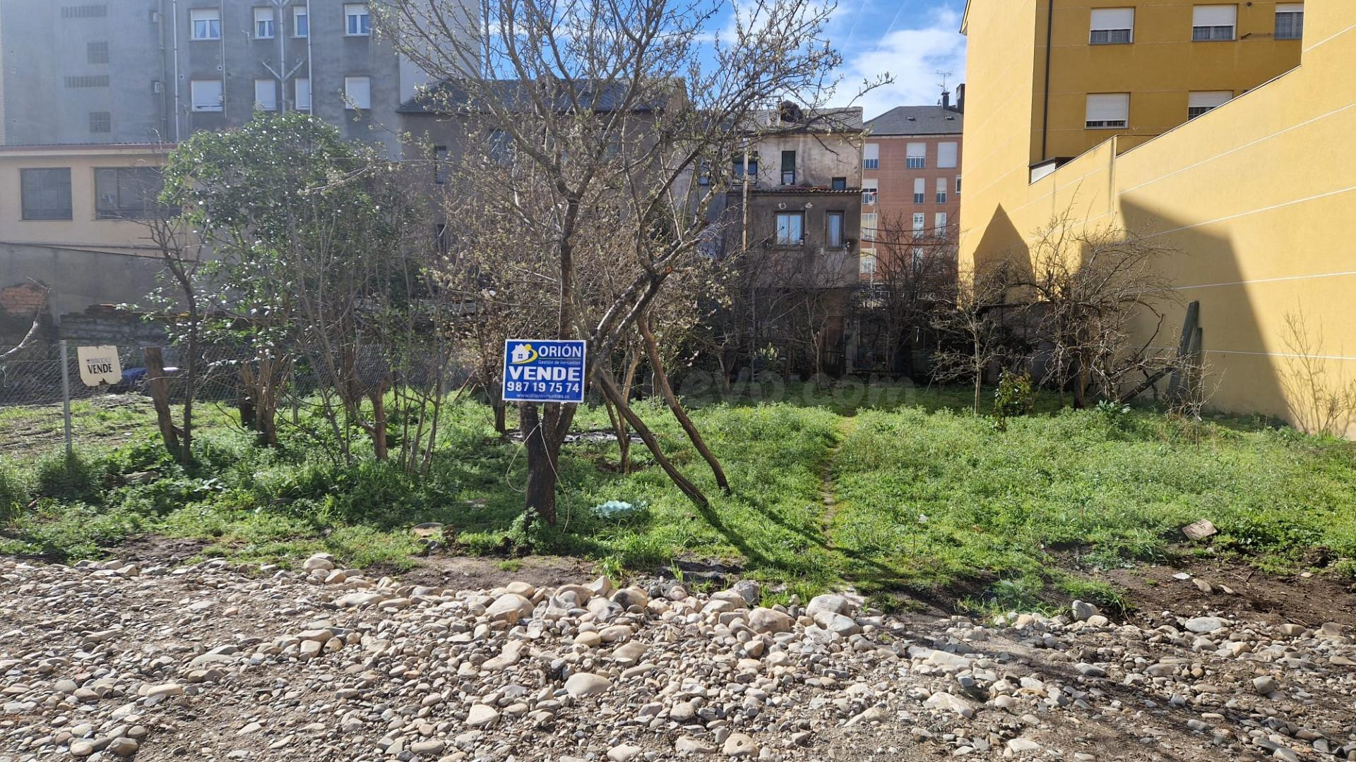 SE VENDE SOLAR