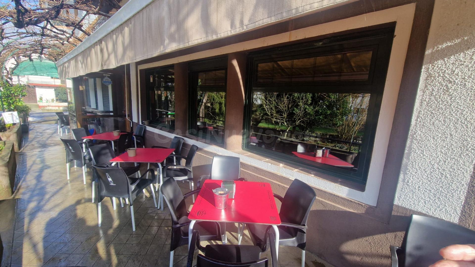 SE VENDE BAR CON TERRENO PARA TERRAZA EN TORAL DE MERAYO - foto 2