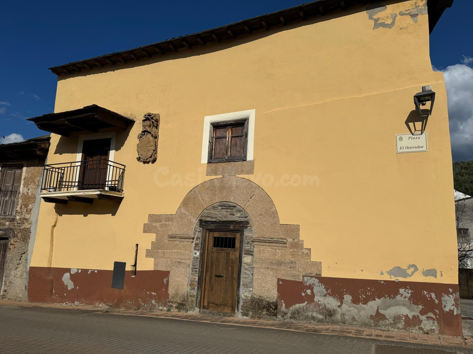 ENCANTADORA CASA EN VILLAR DE LOS BARRIOS- PONFERRADA - foto 2