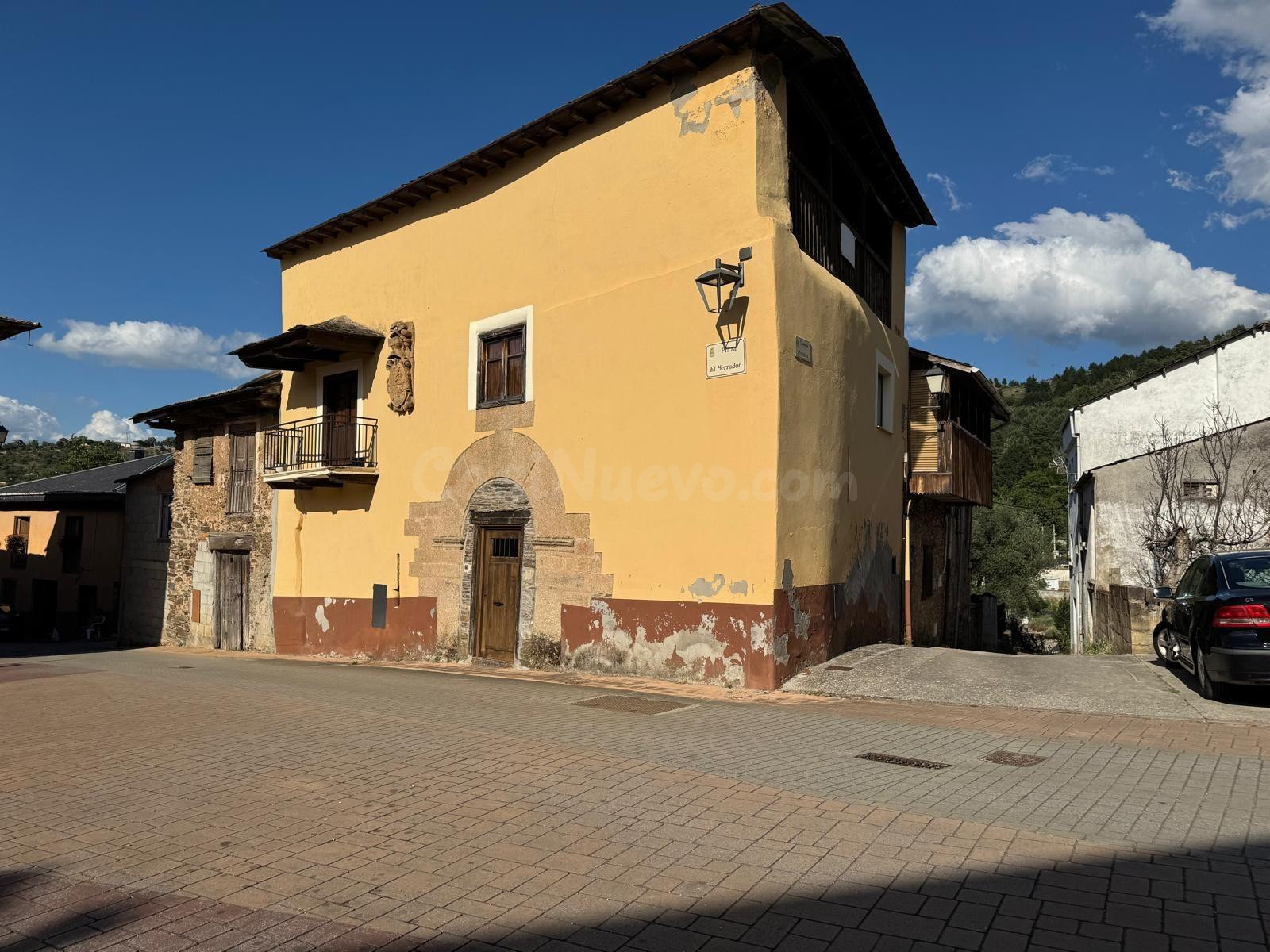 ENCANTADORA CASA EN VILLAR DE LOS BARRIOS- PONFERRADA - foto 3