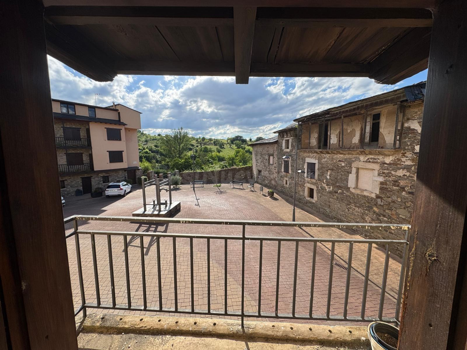 ENCANTADORA CASA EN VILLAR DE LOS BARRIOS- PONFERRADA - foto 5