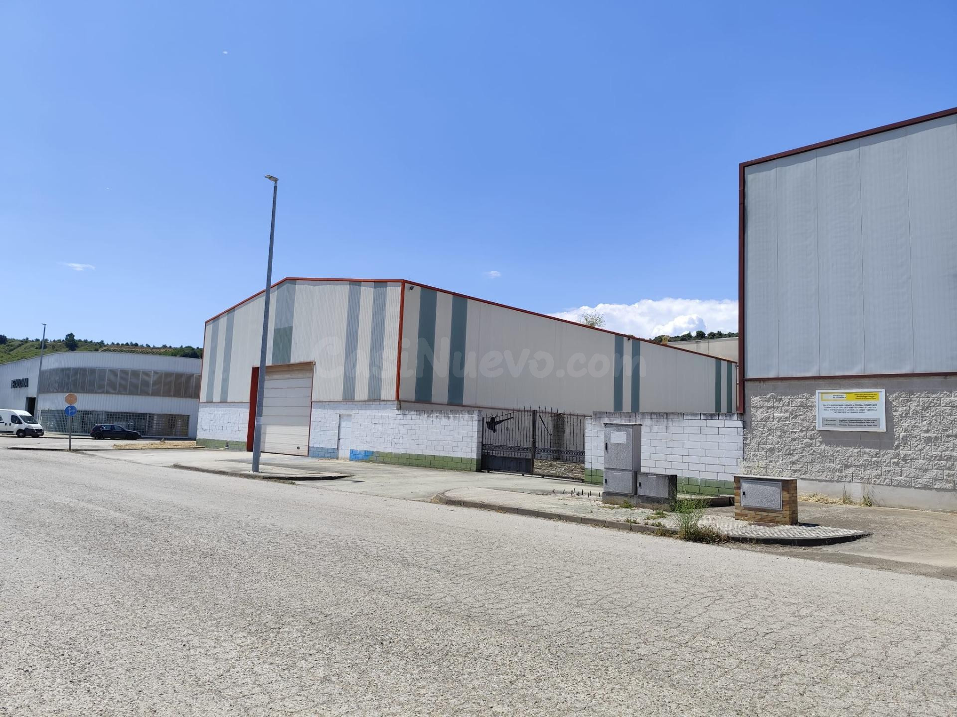 VENTA O ALQUILER DE NAVE EN POLIGONO DE BEMBIBRE - foto 2