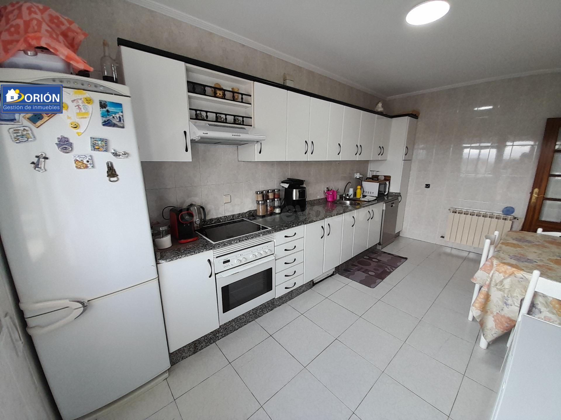 AMPLIO PISO CON TERRENO ADICIONAL EN CACABELOS.  109.000 € - foto 4