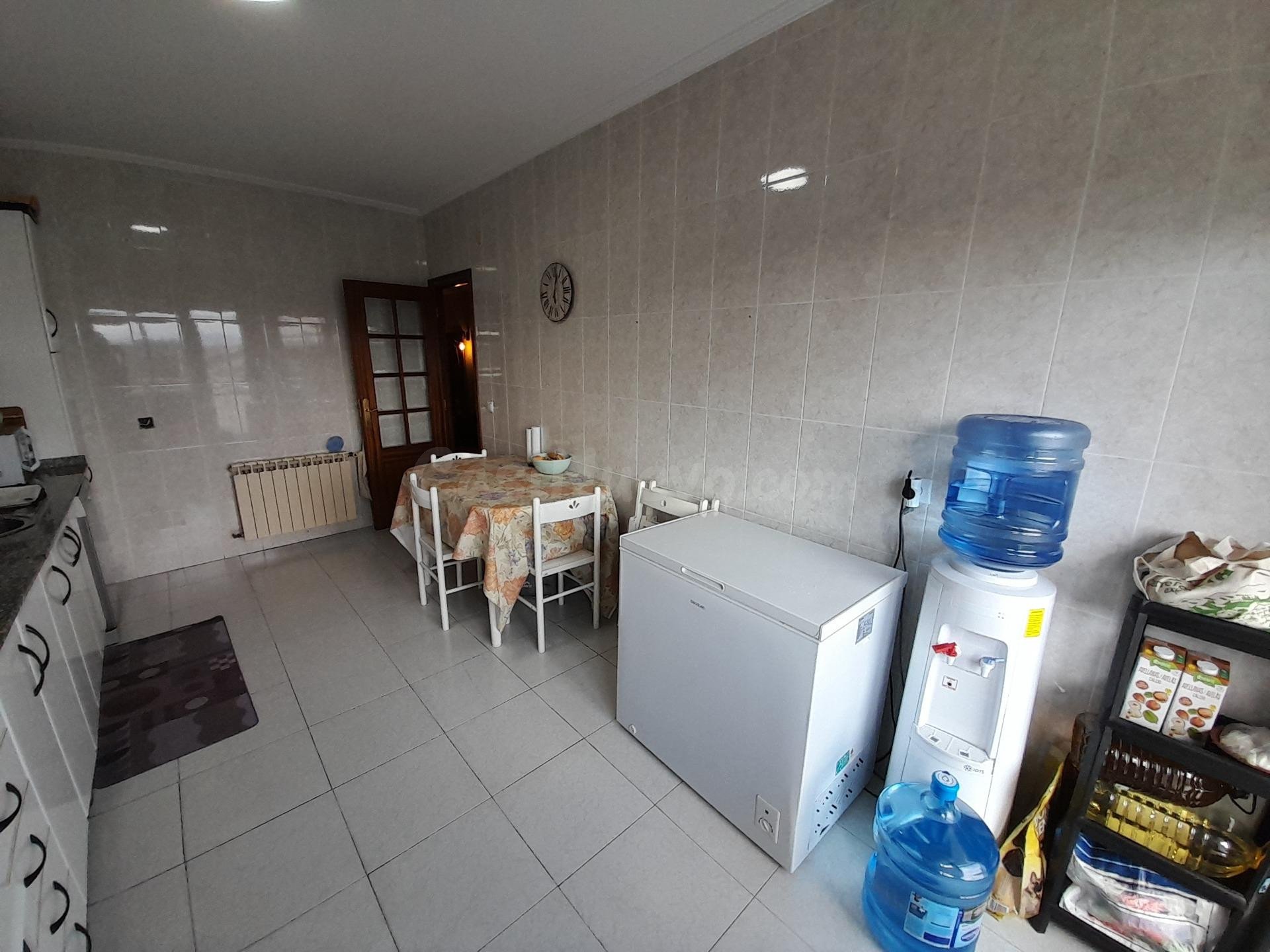 AMPLIO PISO CON TERRENO ADICIONAL EN CACABELOS.  109.000 € - foto 5