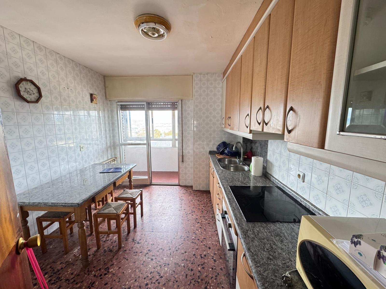 SE VENDE PISO AMPLIO EN GENERAL VIVES - foto 2