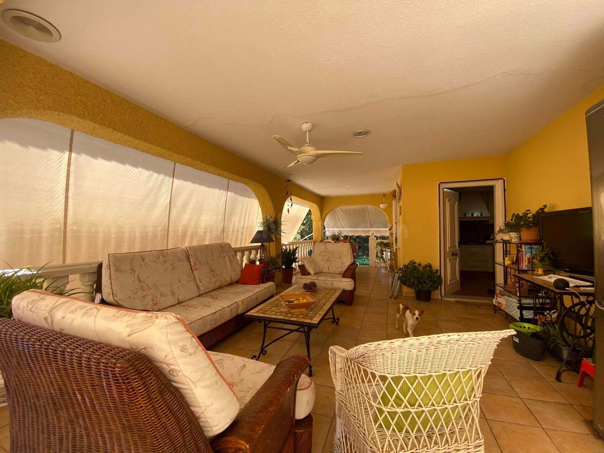 Chalet independiete con 9 Hab y 4 Baños con piscina y barbac - foto 5