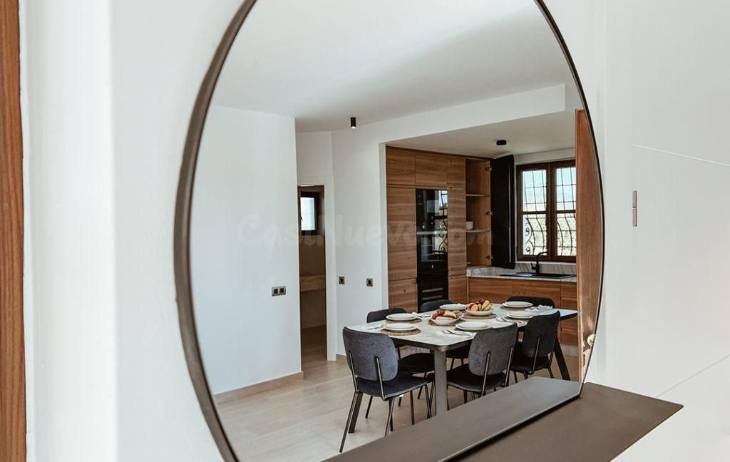Villa de 4 dormitorios, 3 baños, solarium y  jardín en Deser - foto 2
