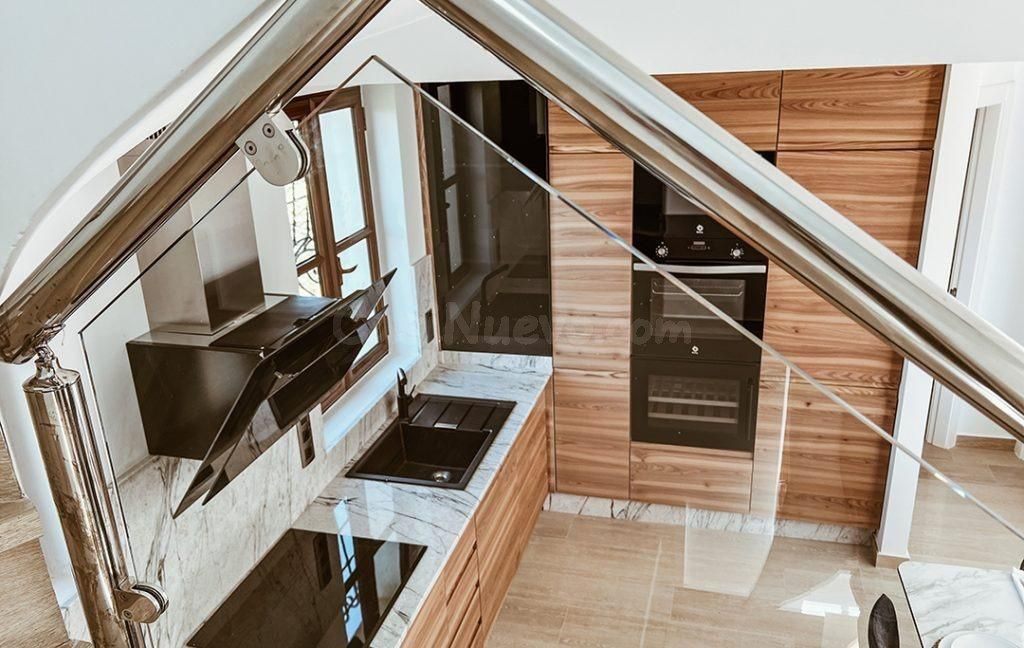 Villa de 4 dormitorios, 3 baños, solarium y  jardín en Deser - foto 4