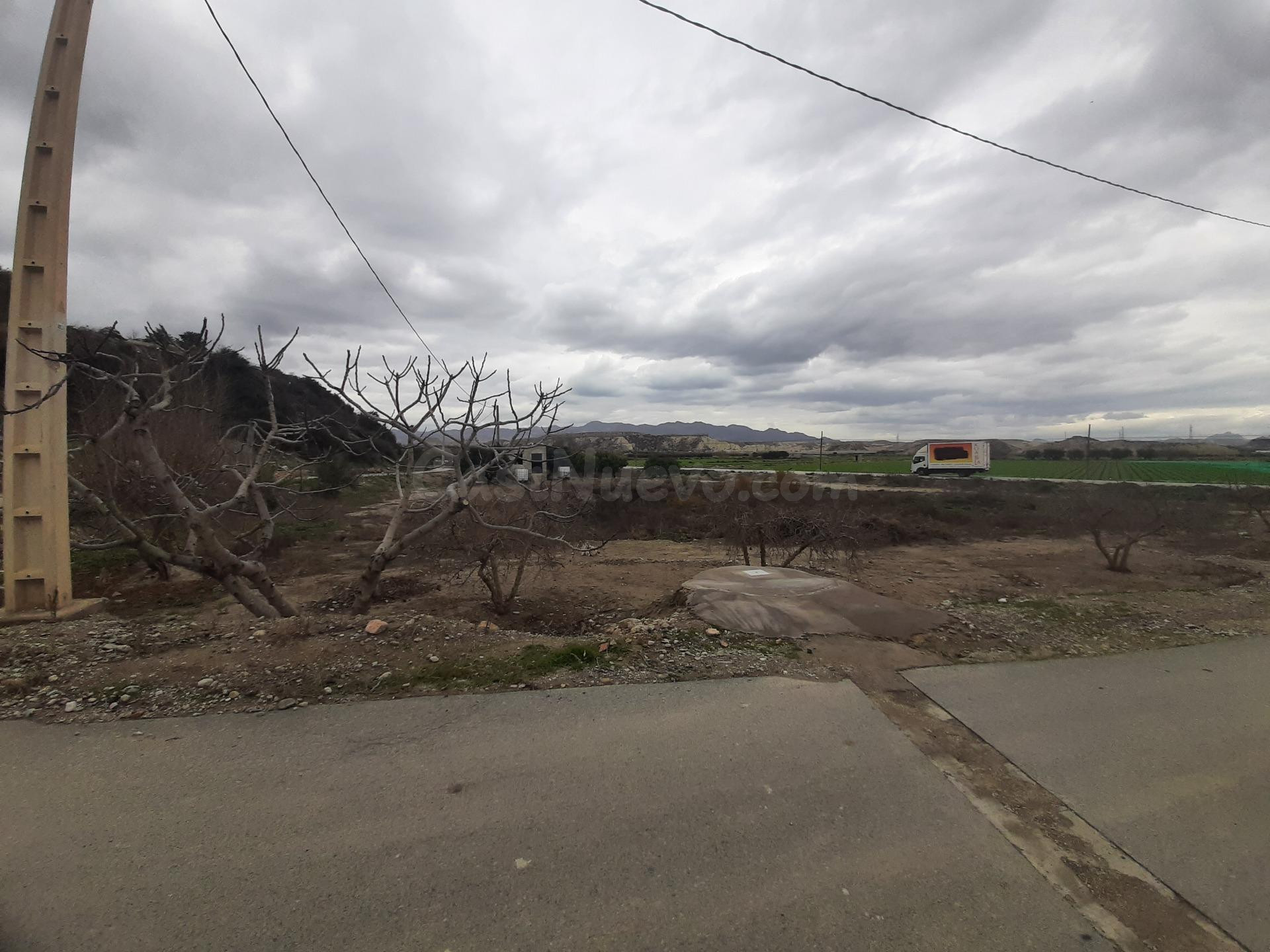 Terreno Urbanizable 2000m2 en las Cunas, Cuevas del Almanzor - foto 2
