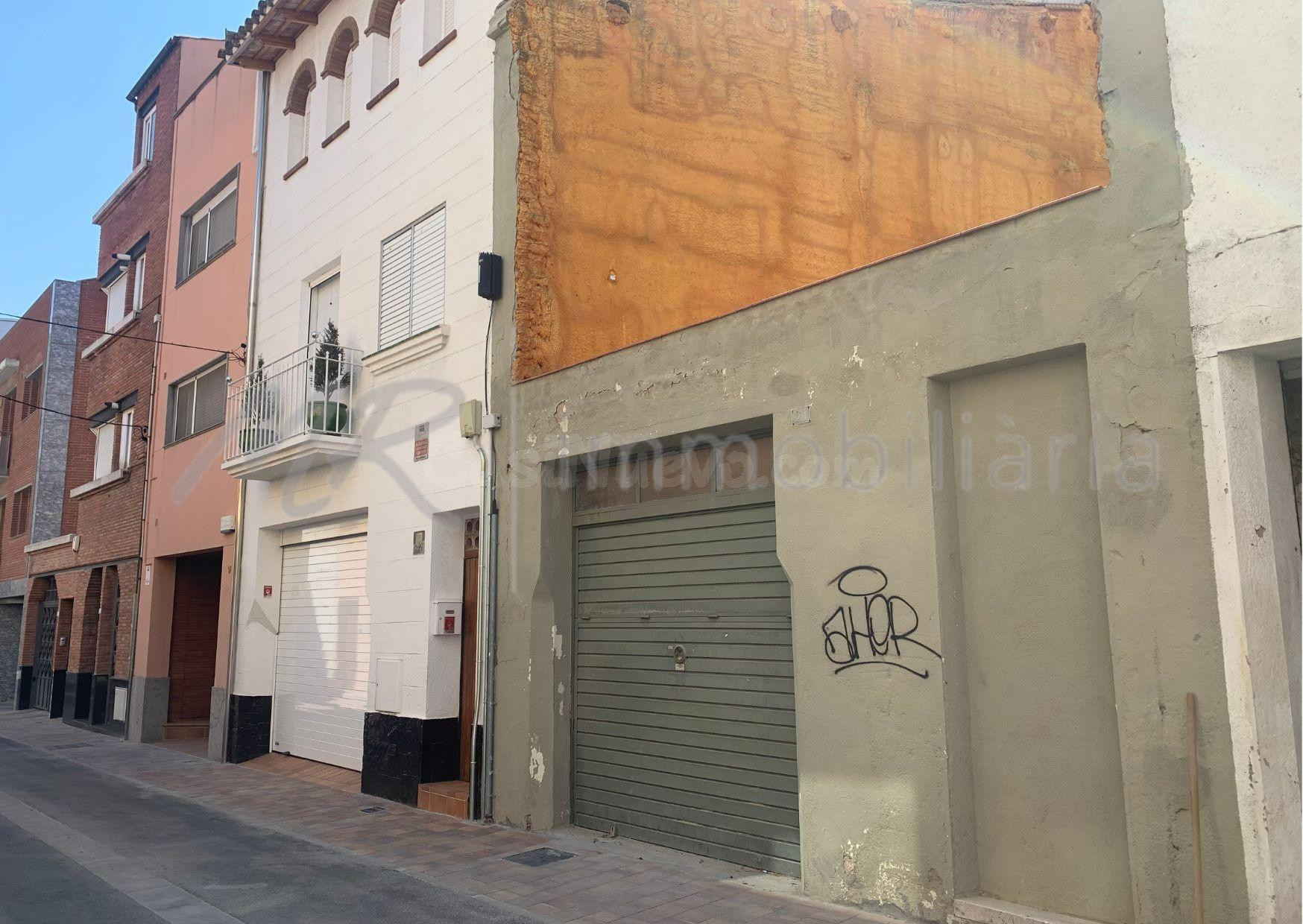 Terreno en el centro de Granollers en alquiler para parking.