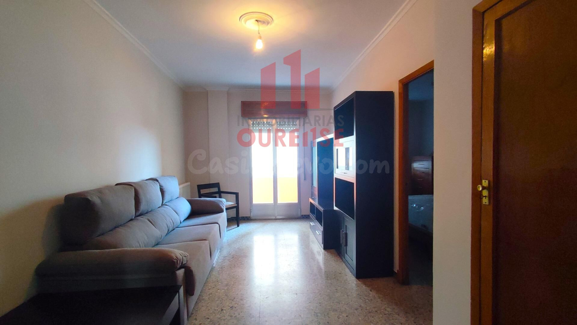 ESPECIAL ESTUDIANTES !! AMPLIA VIVIENDA POR ENCIMA DE LA ESTACIÓN DE TREN.