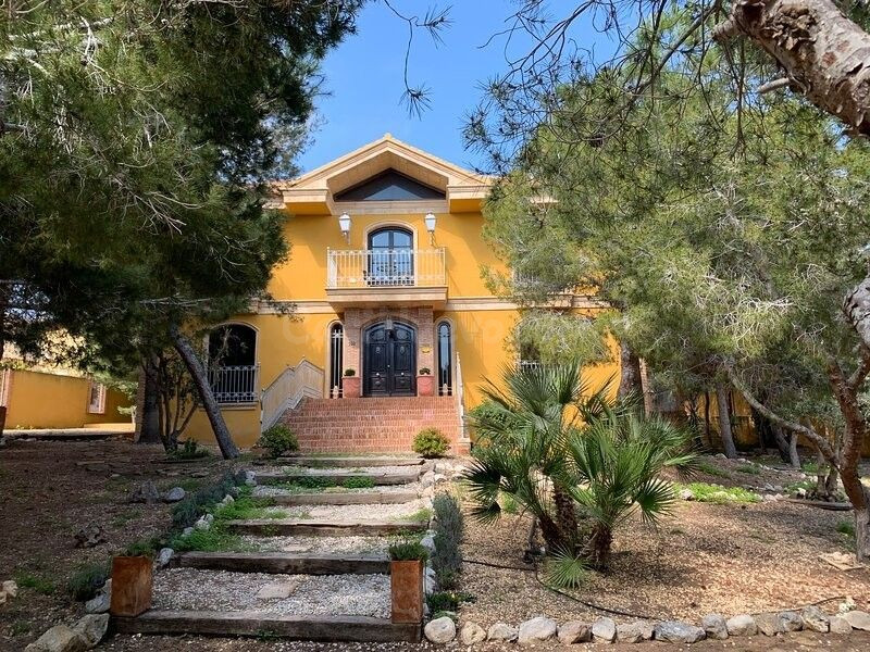 Villa de Lujo 6 habitaciones 300m² en venta - Urbanizaciones