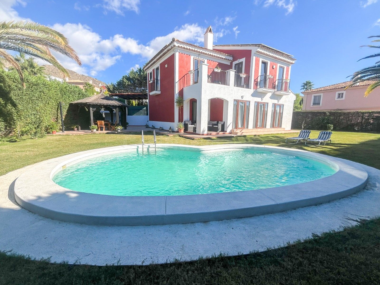 Villa de Lujo 4 habitaciones 225m² en venta - Sierra cortina