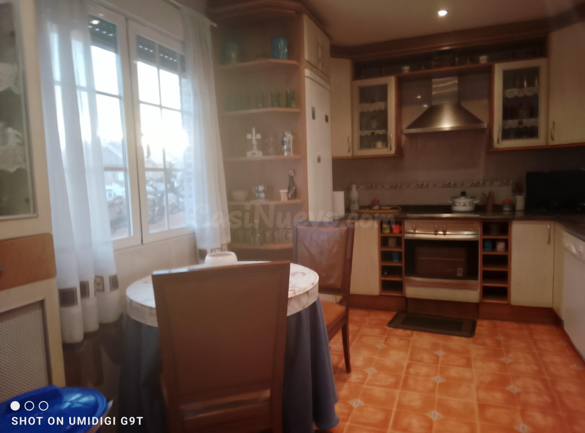AOC VENDE ADOSADO 4 HAB, 3 BAÑOS, GARAJE Y TRASTERO