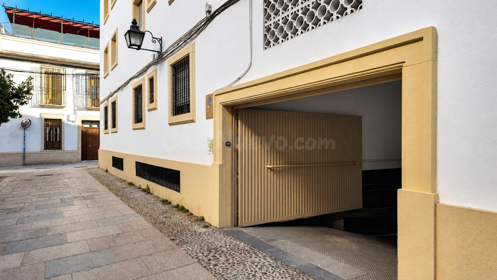 Plaza de garaje junto al ayuntamiento