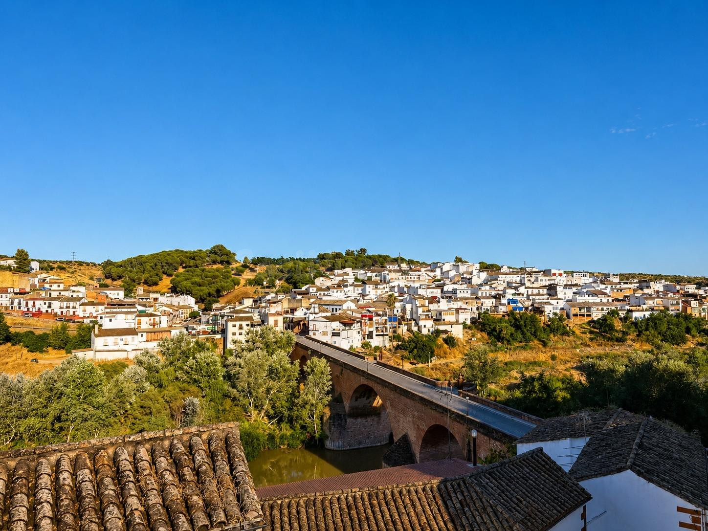 Casa con gran terraza y vistas al Guadalquivir en Montoro