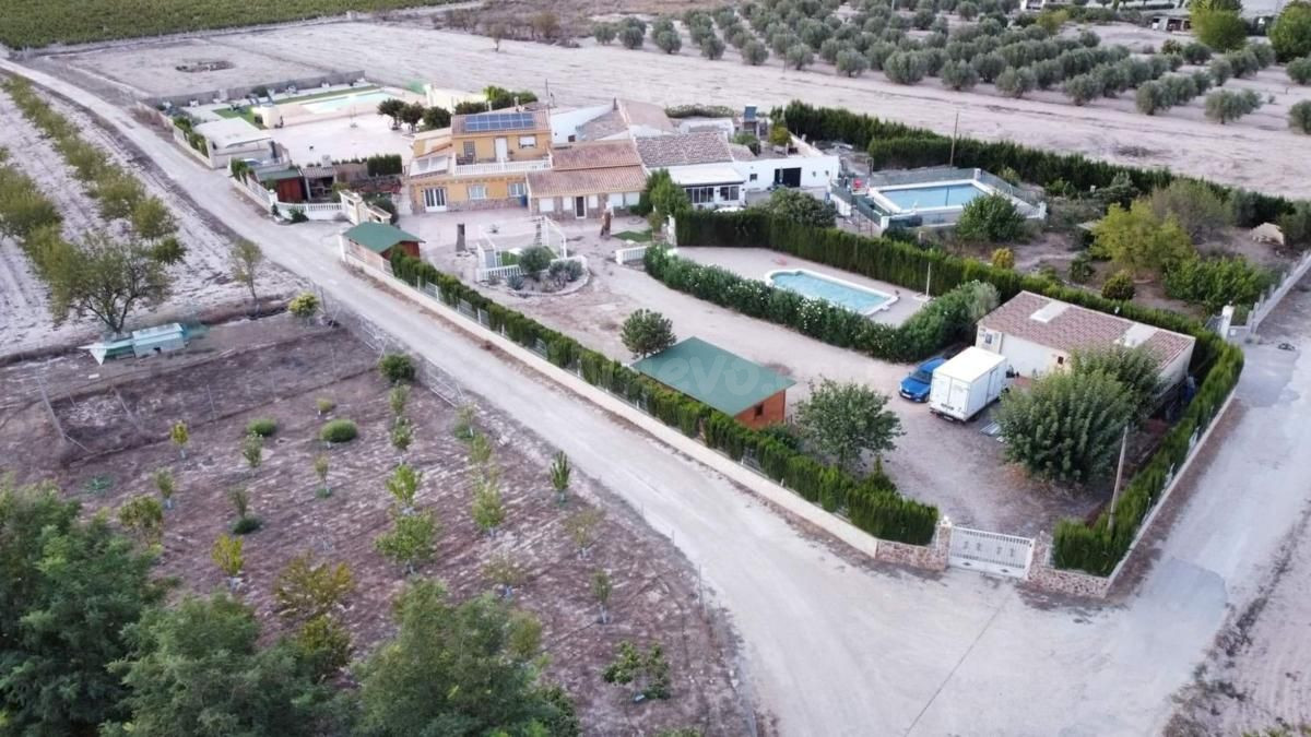 Casa 10 habitaciones 750m² en venta - Centro