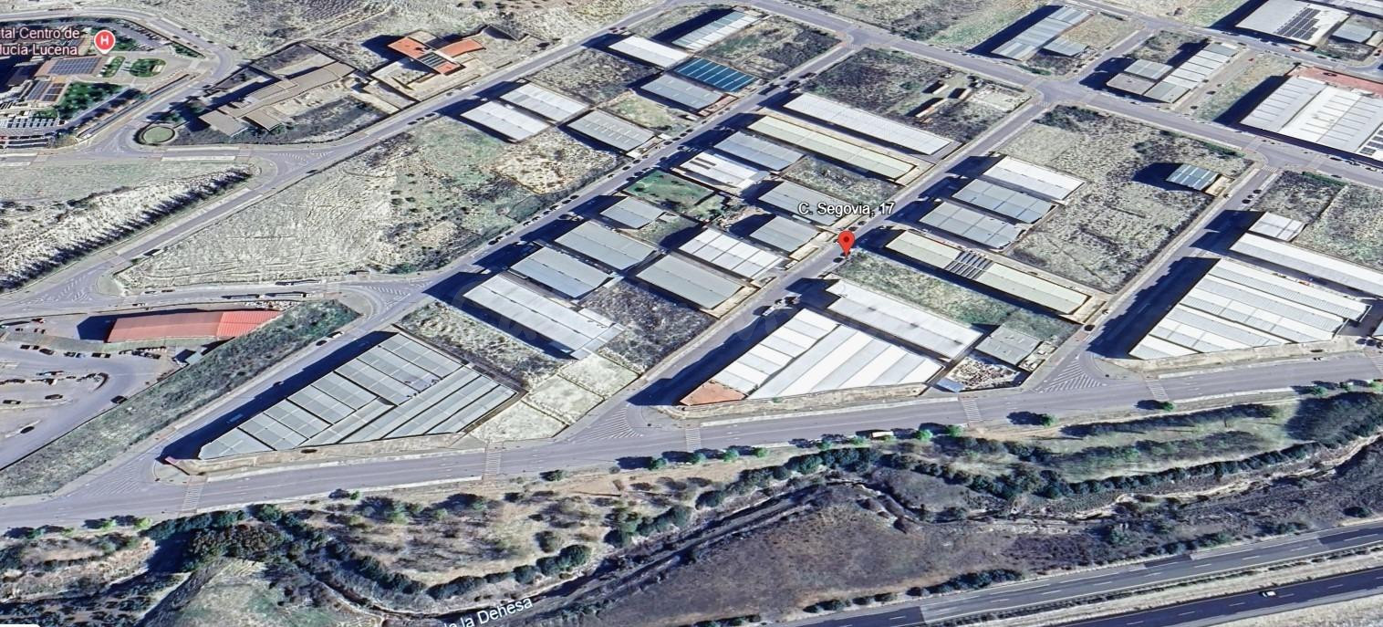MAGNIFICA PARCELA INDUSTRIAL EN LUCENA