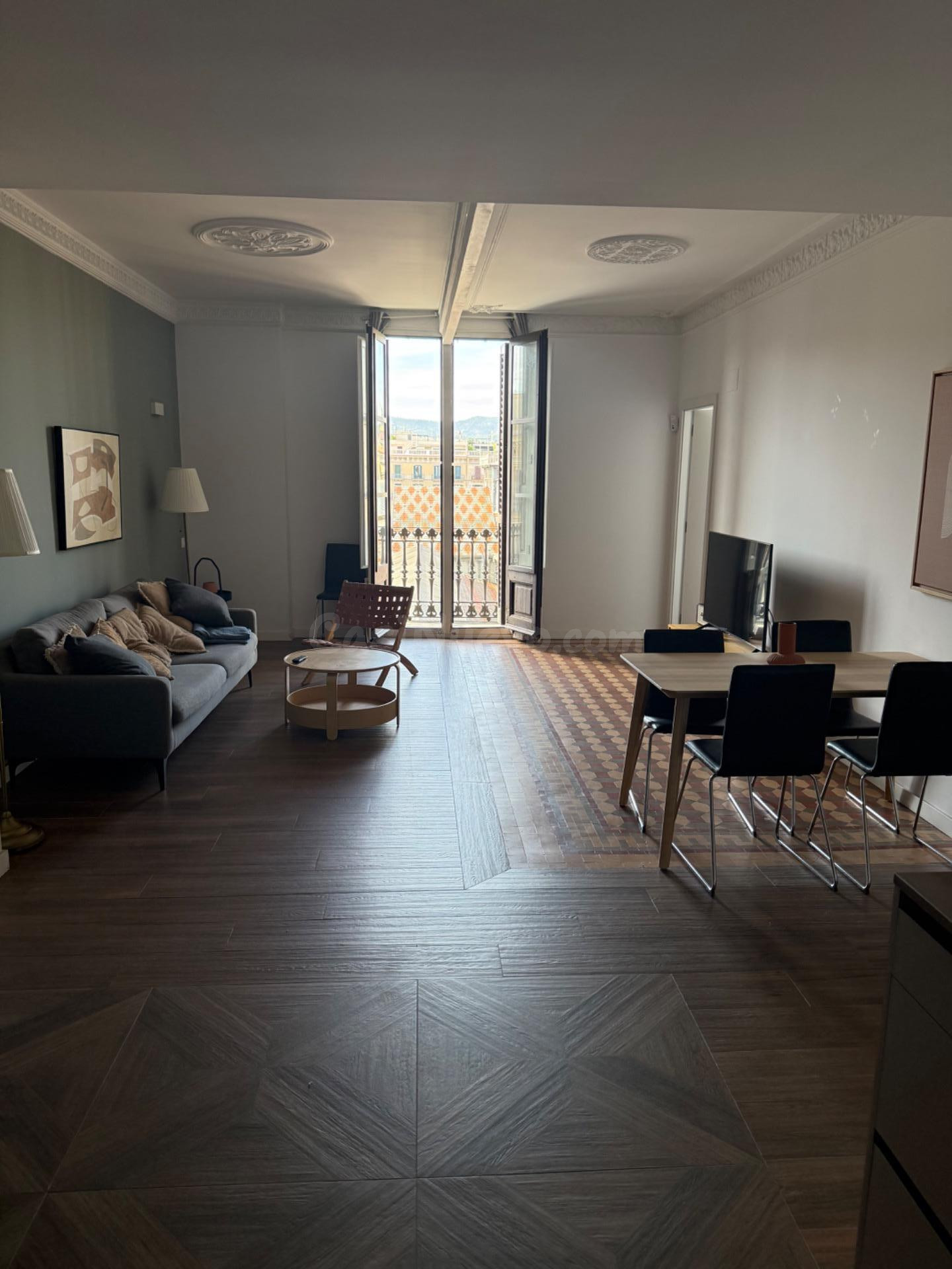 EXTRAORDINARIO PISO DE ÉPOCA EN EL BORN - foto 3