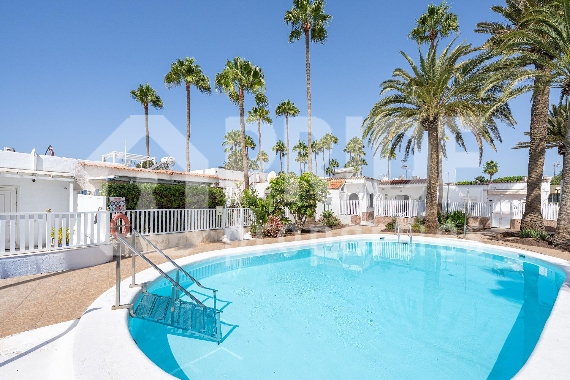 Chalet pareado en una ubicación privilegiada, a pocos metros de las Dunas de Maspalomas
