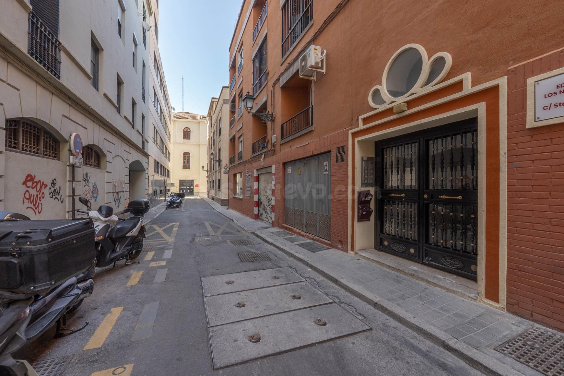 Oportunidad de Inversión: Plazas de Garaje en Gran Vía desde 24.900 €.