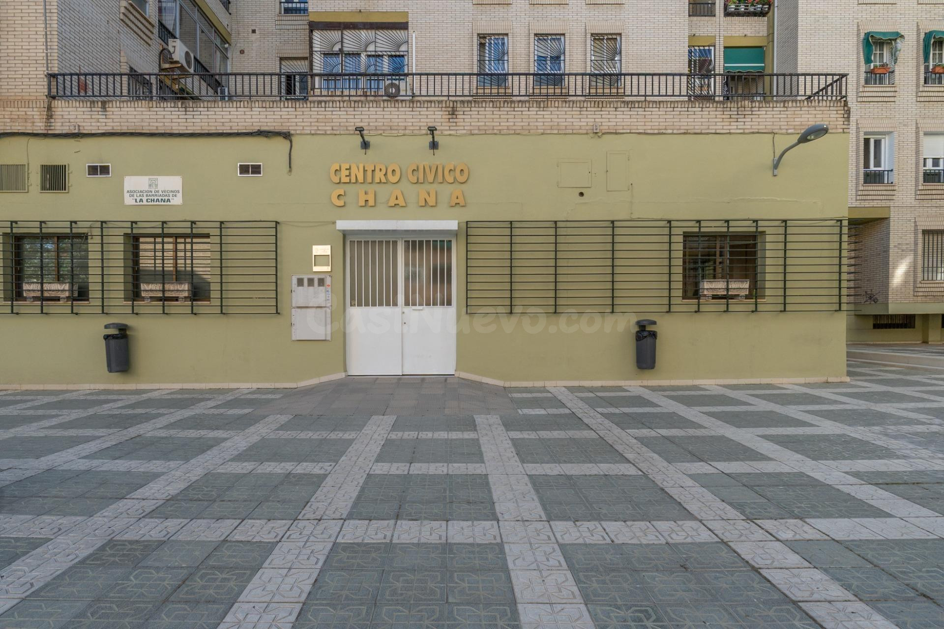 Gran Oportunidad: Local para cafetería junto al Centro Cívico de La Chana