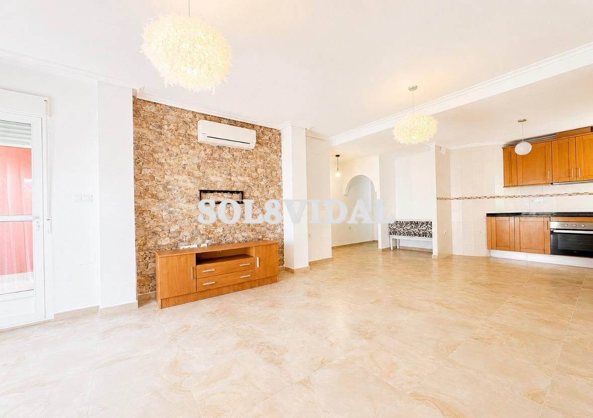PISO DE LUJO EN JACARILLA