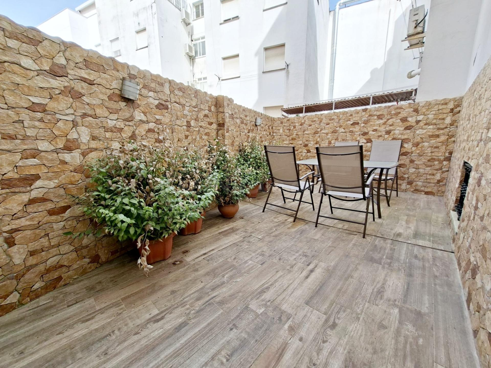 FANTÁSTICO DÚPLEX EN SAN ROQUE, BADAJOZ -  ¡TU NUEVO HOGAR TE ESPERA!