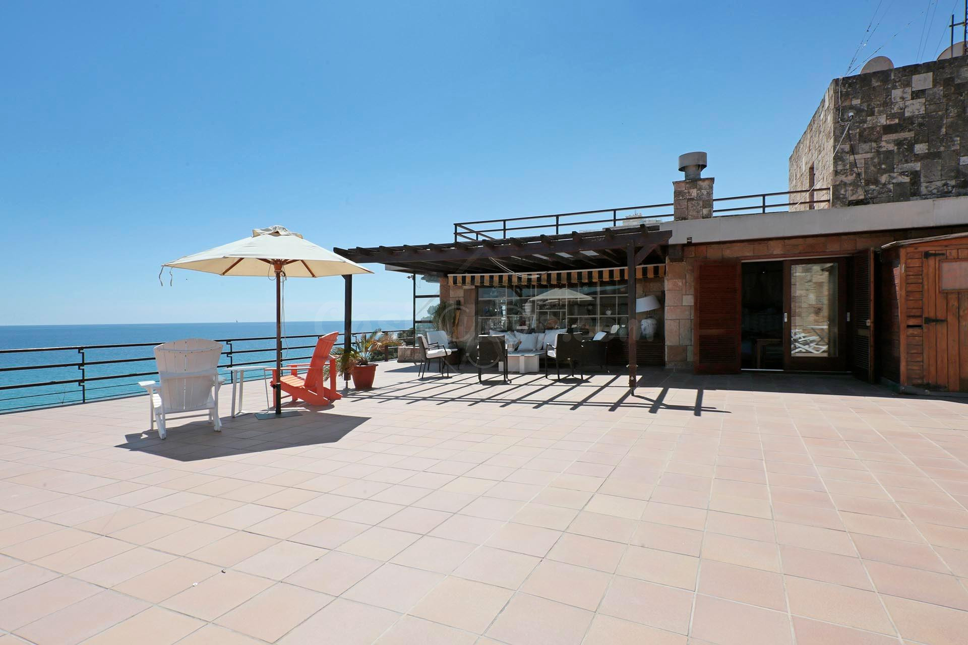 Exclusivo Atico frente al mar privacidad  vistas a toda la b - foto 5