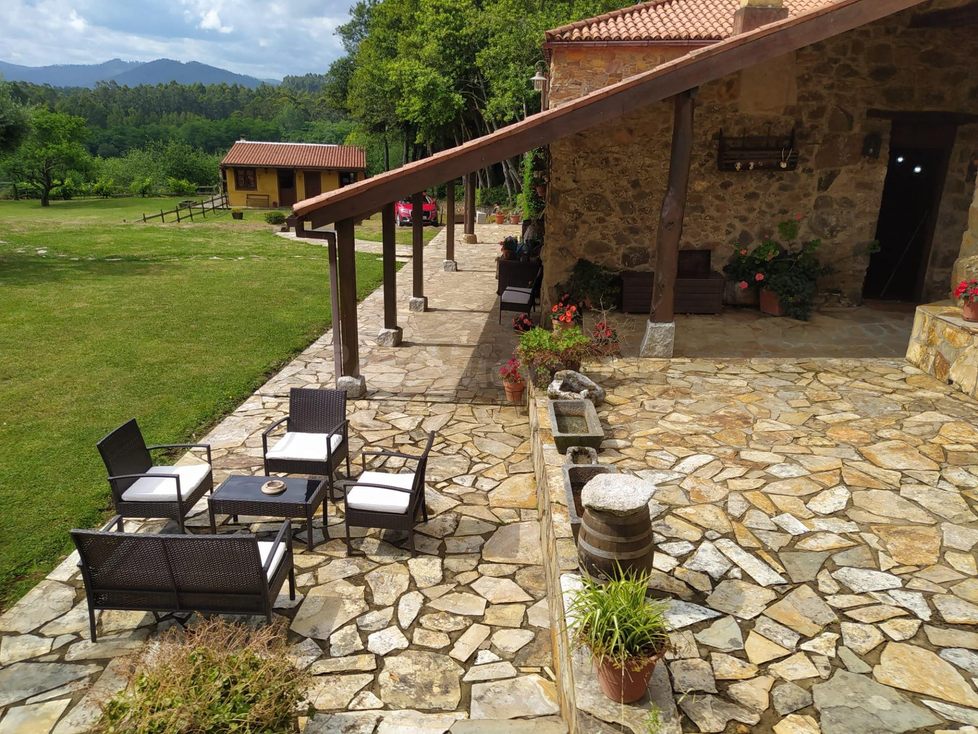 Casa de piedra con finca, licencia de casa rural y vistas ab - foto 4